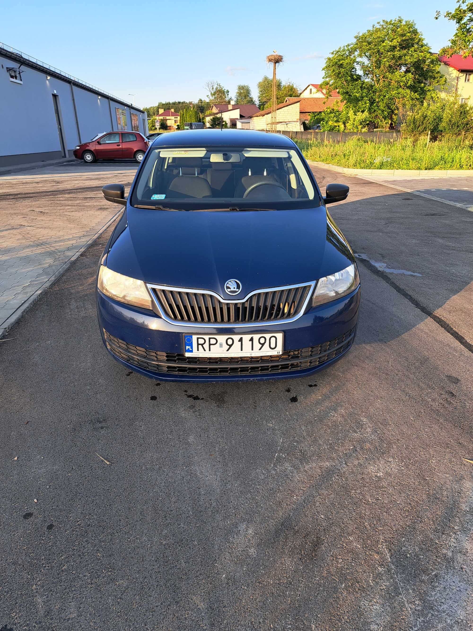 Sprzedam Skodę Rapid 1,4tdi w bardzo dobrej kondycji .