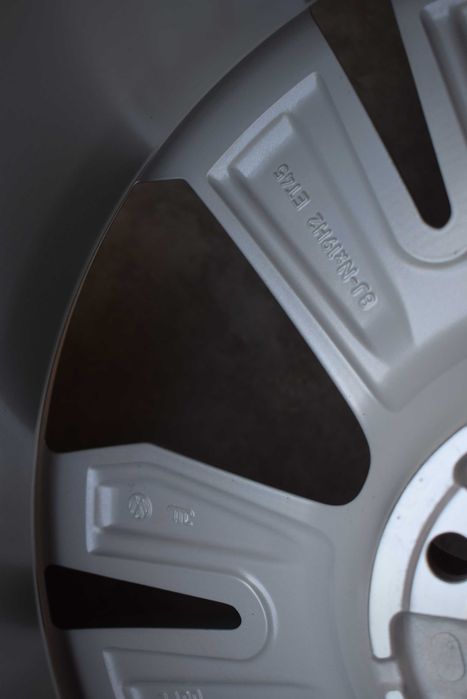 VW ID 4 ID 5 Skoda enyaq Audi Q4 etron zima nowe 2024 19 cali NOWE