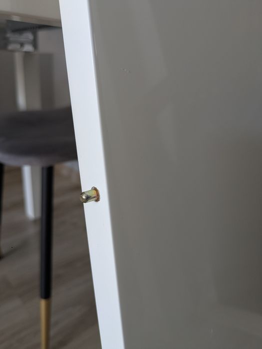 Biały stół 90x90 rozkładany w dobrym stanie