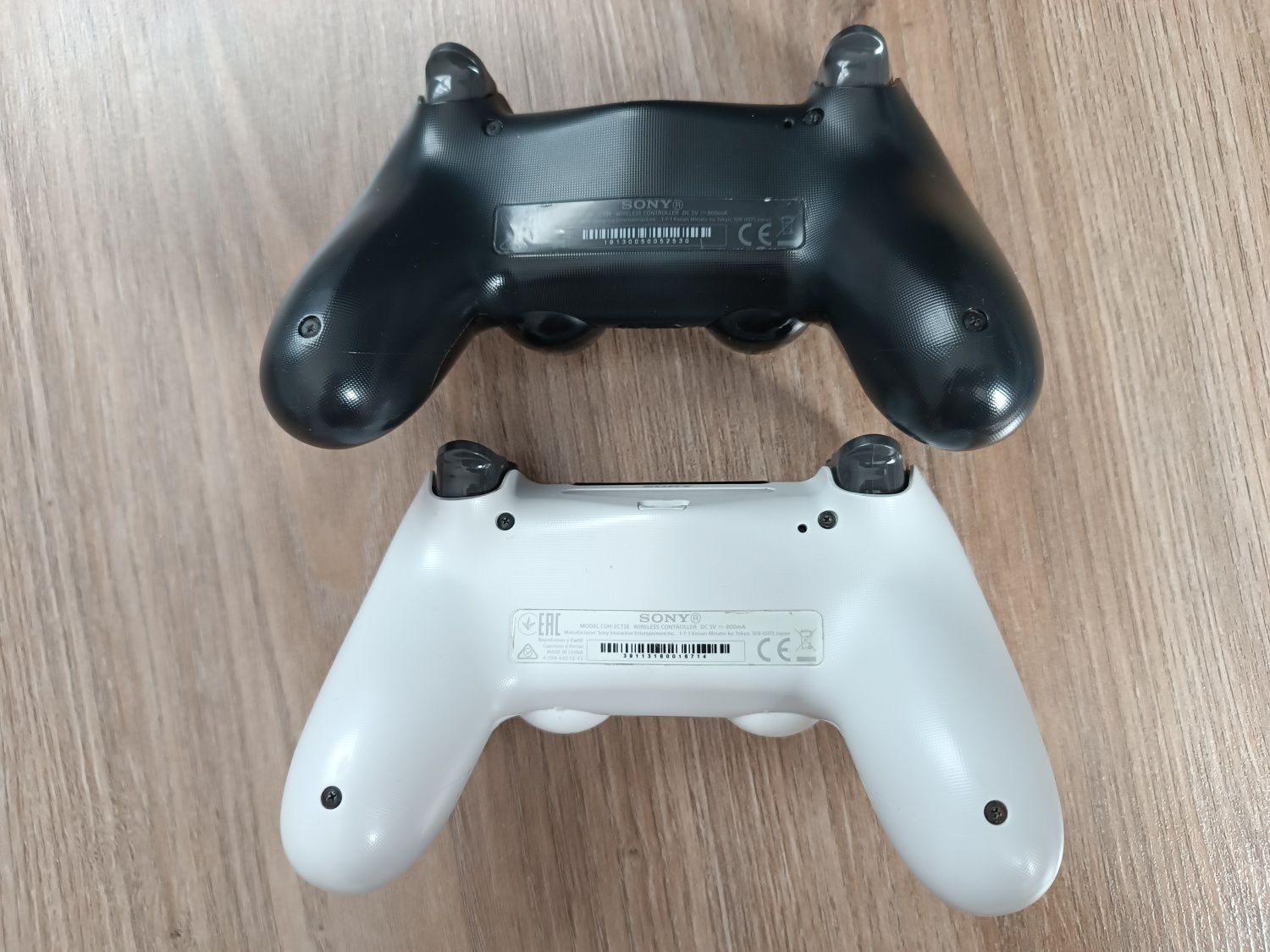 PS4/ПС4 slim 1 TB + 2 джойстика + 8 ігор