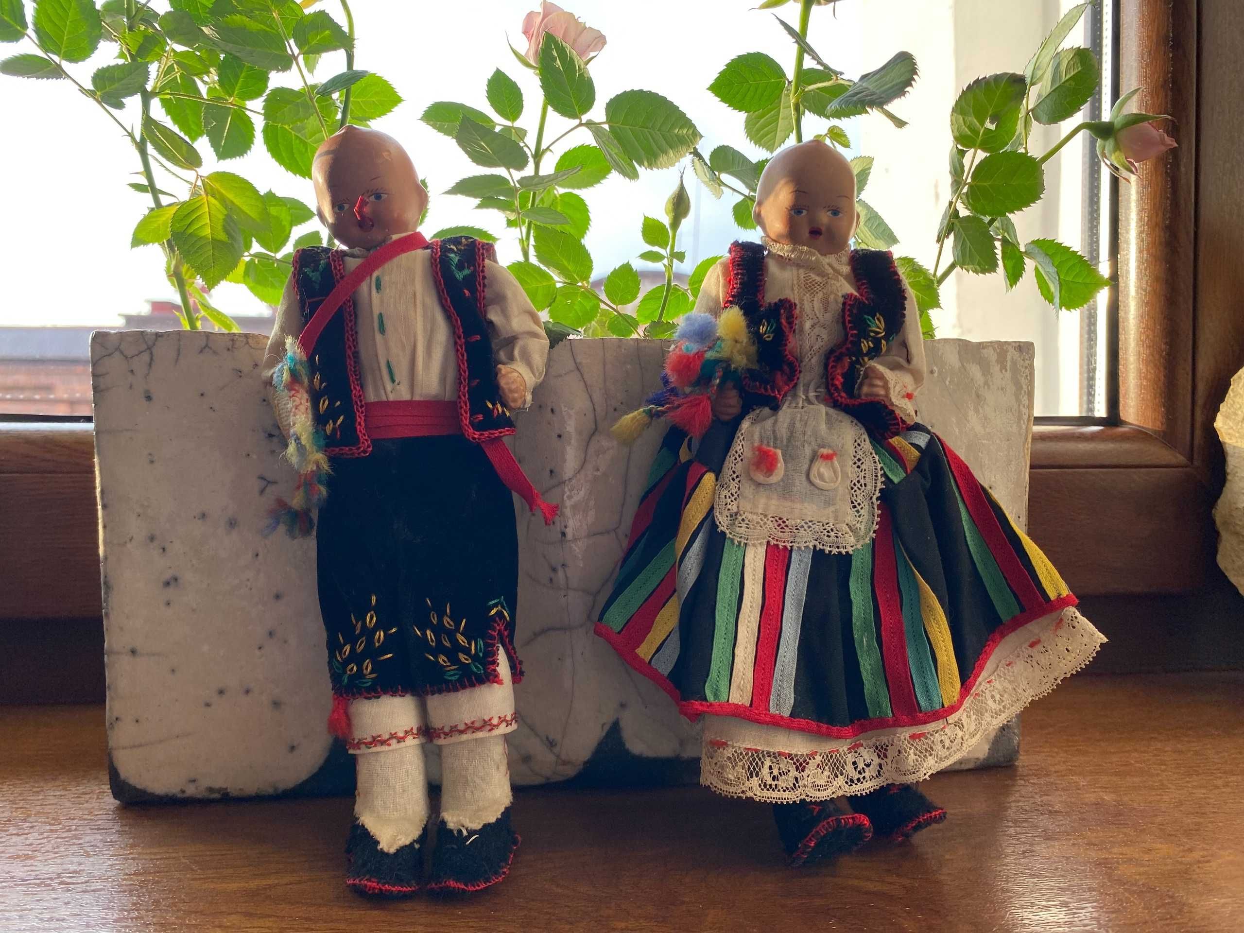 Stare Kolekcjonerskie Lalki w Strojach Ludowych