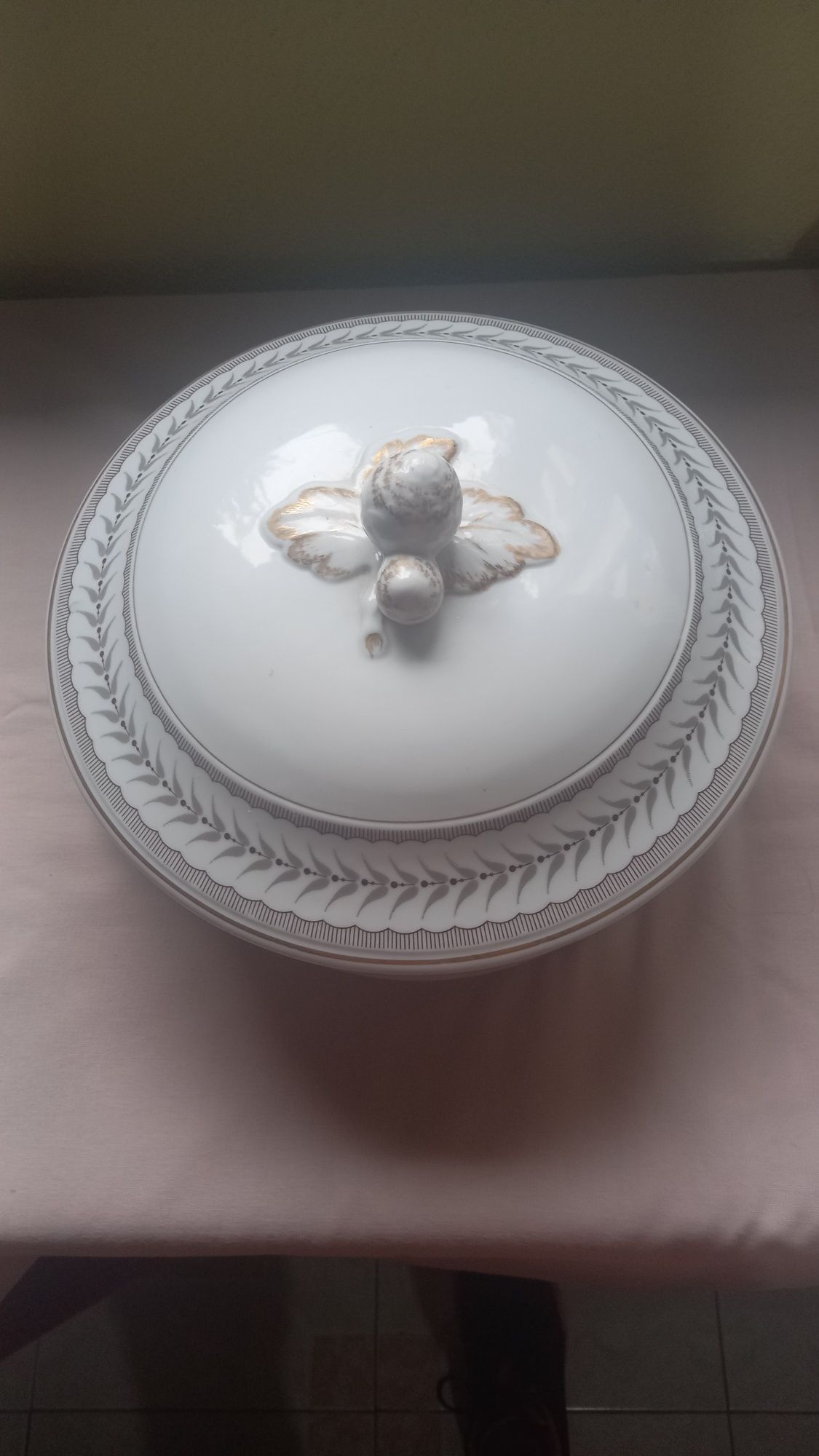 Terrinas em porcelana Vista Alegre