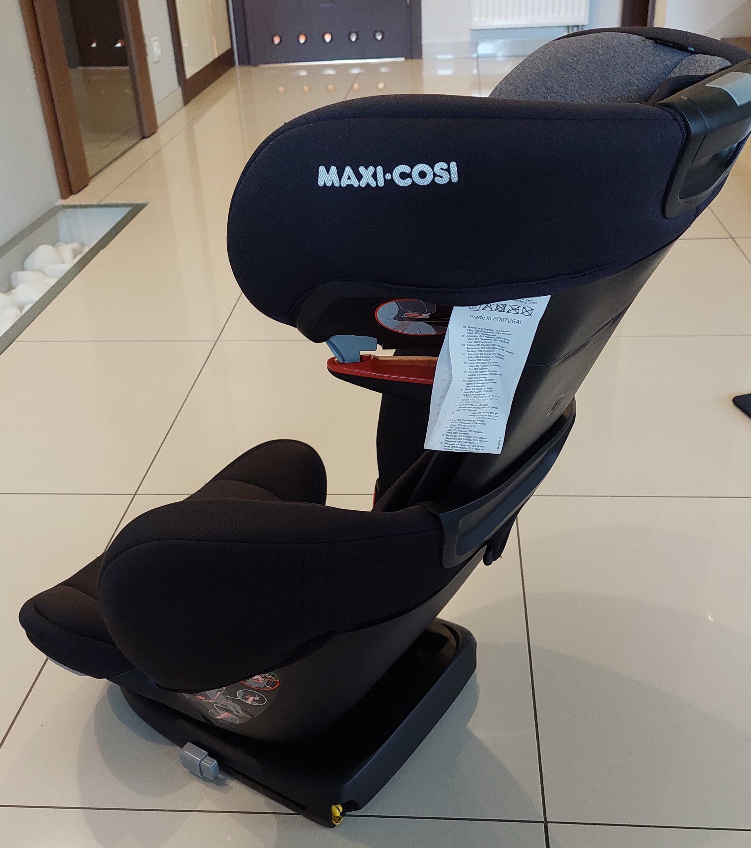 Fotelik Maxi Cosi 15-36 kg czarny z Isofix + mata Prince Lionheart