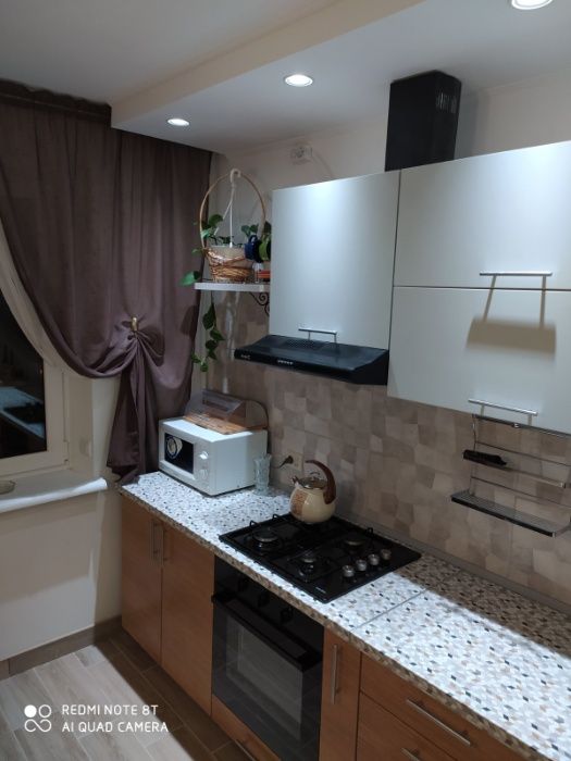 ПОДОБОВО 3 кім. Червоної Калини Довженка В.Шувар, Сихівська. Погодинно