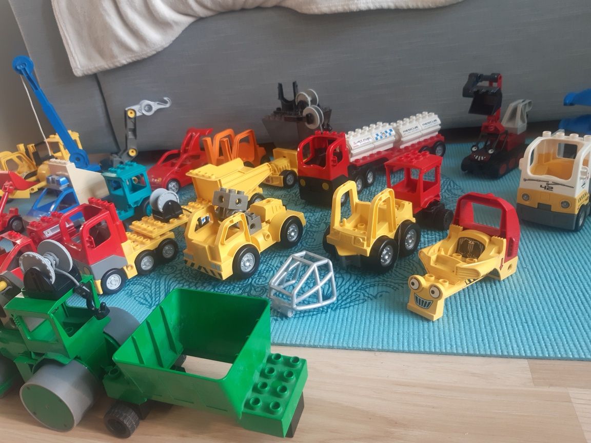 Lego duplo samochody i ludziki