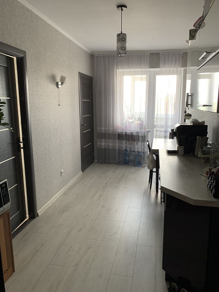 Продаються  3 кімнати   площею 52, 6 м² . Район Відінська "