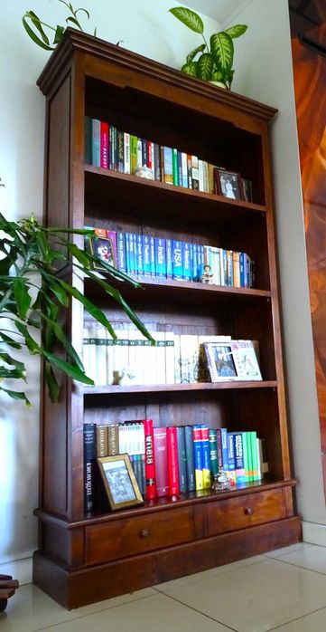 Witryna lub biblioteczka z litego drewna - Almi Decor