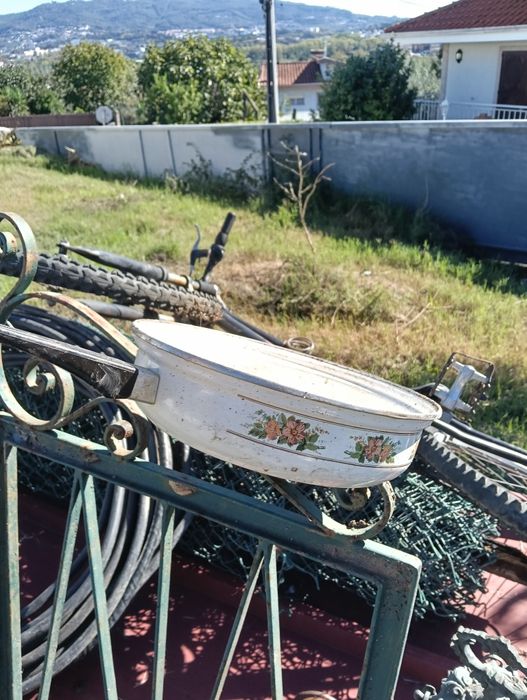 2 chapas para vedação com armação 2,70 comprimento por 1,5 altura