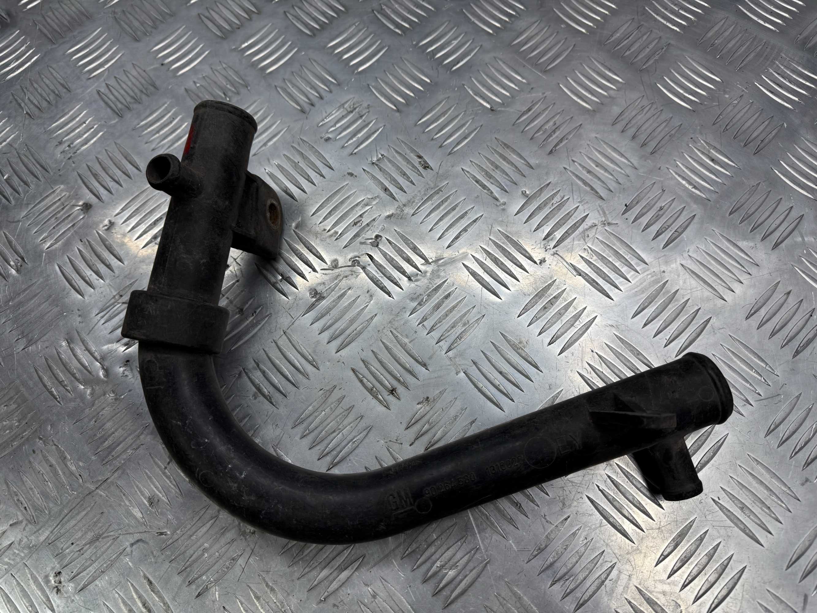 Патрубок охлаждения OPEL VECTRA A Opel Kadett E 90264580