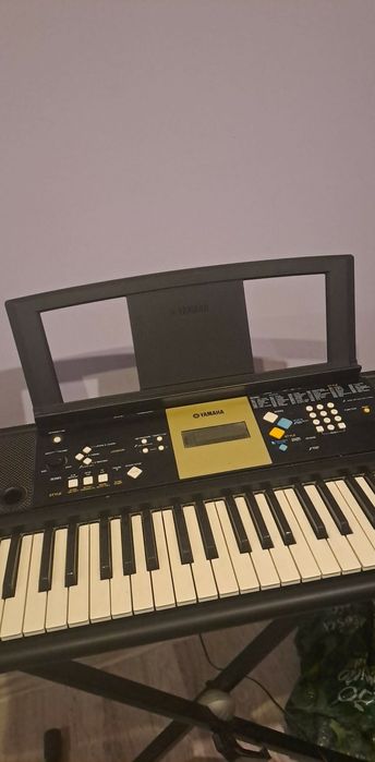 Keyboard Yamaha YPT 220