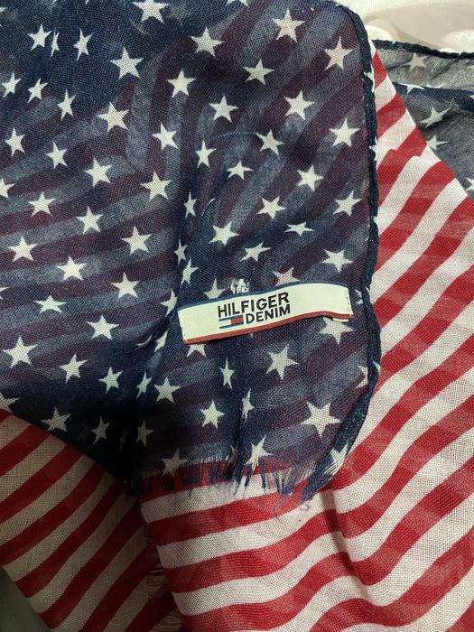 Великий віскозний шарф від  Hilfiger Denim