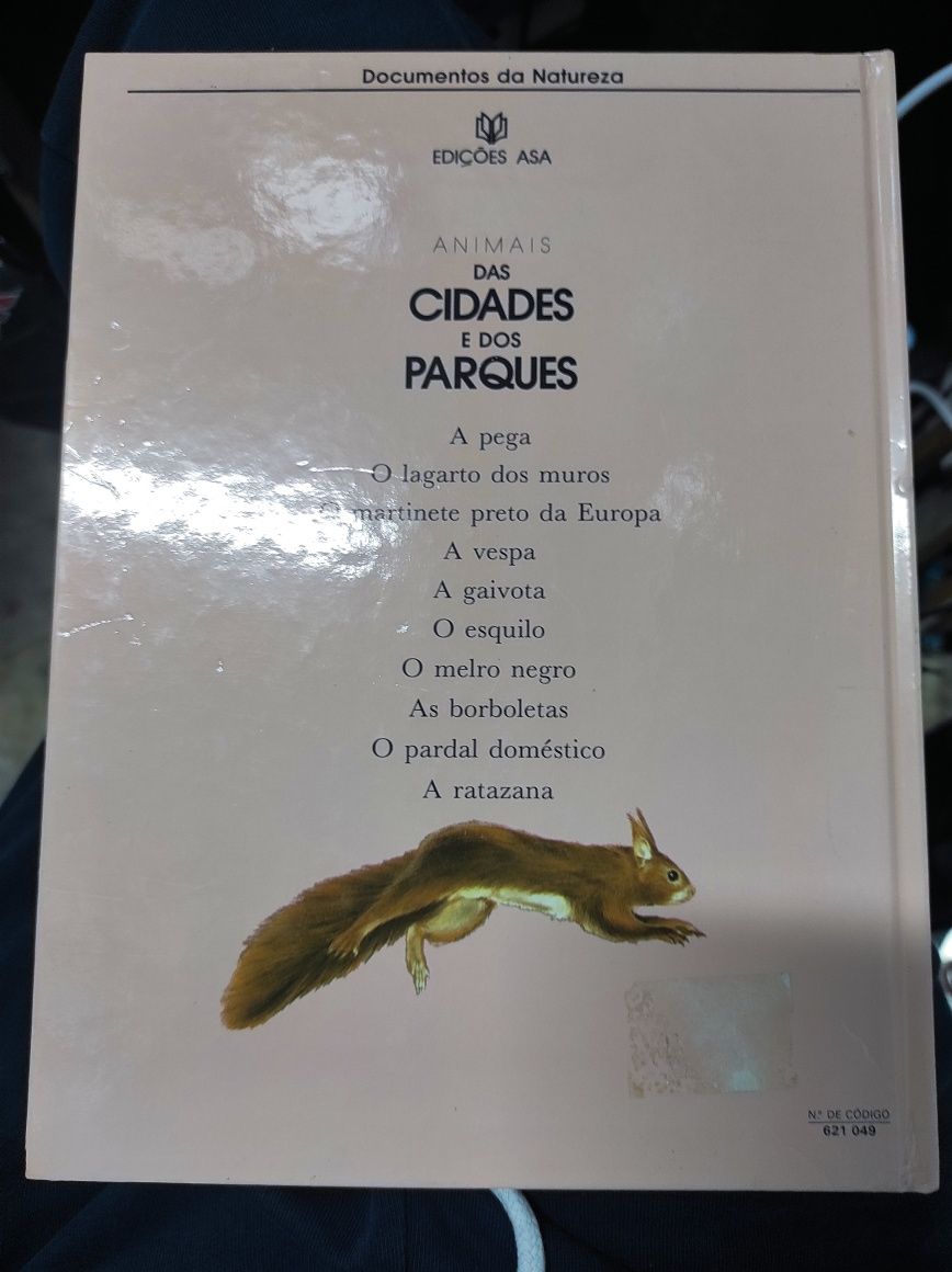 Livro "Animais das Cidades e dos Parques"