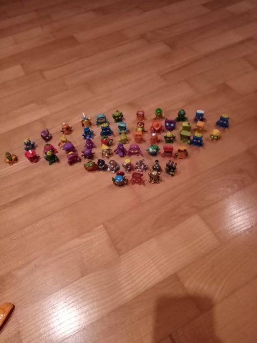 Bardzo duży  żadki zestaw z serii 1,2 i dwa pojazdy z serii 3 +GRATIS