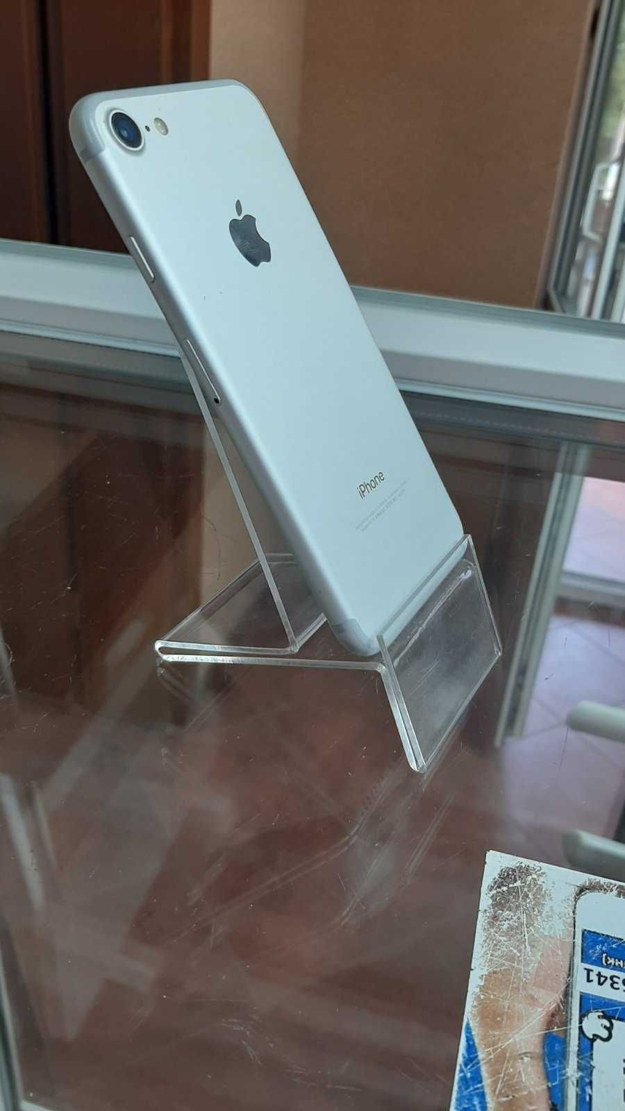 Мобільний телефон APPLE  IPHONE 7 32GB