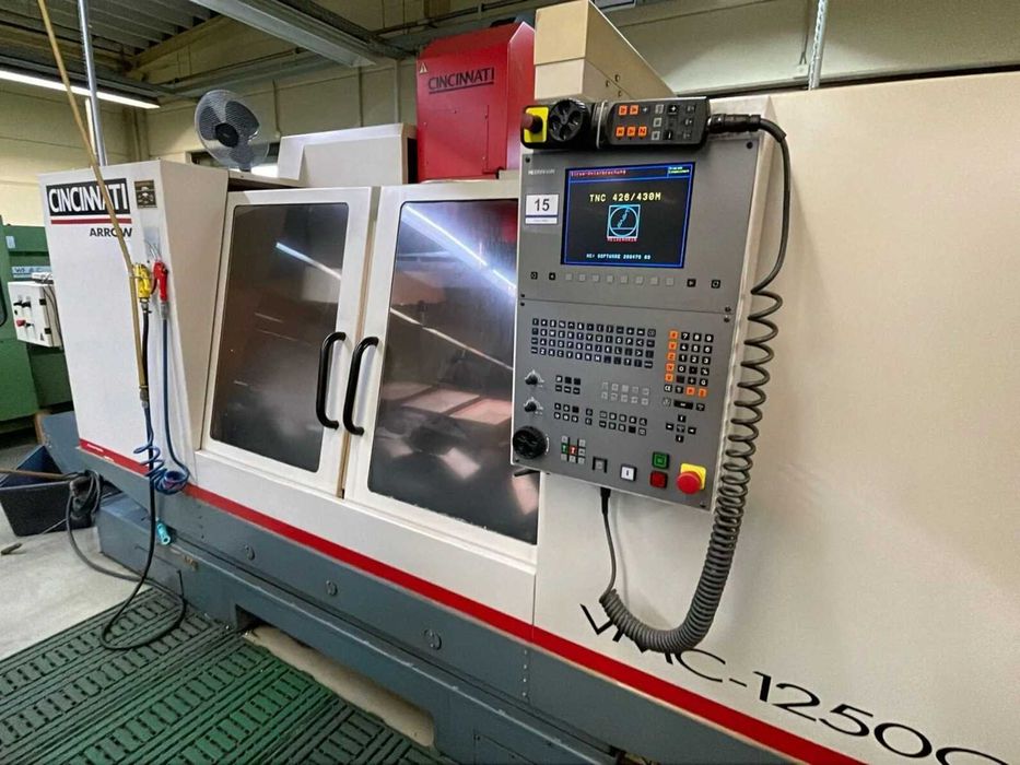 Centrum Frezarka CNC CINCINNATI Arrow _ 1250 _ DMG