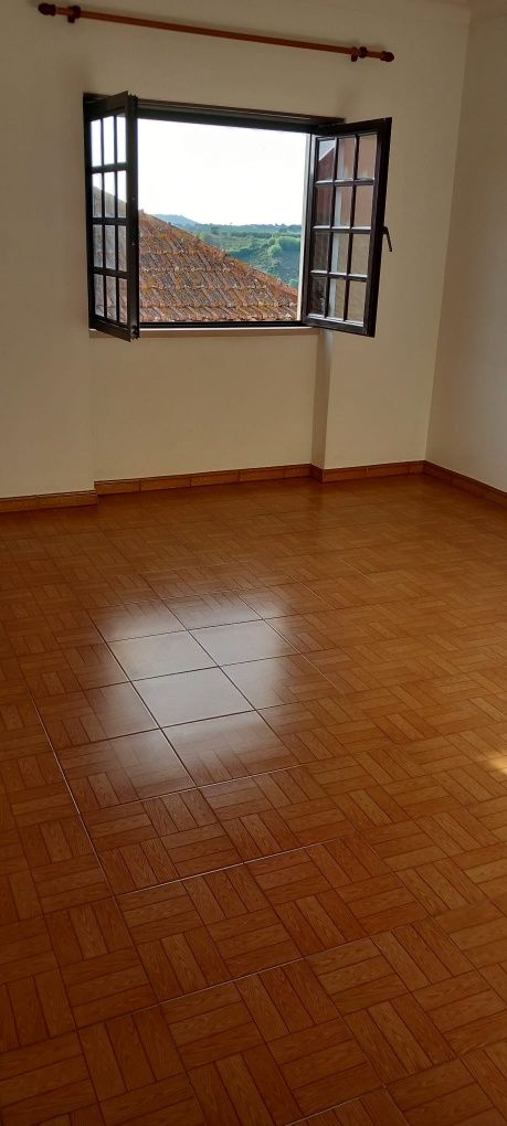 Arrendo T3 com arrecadação
