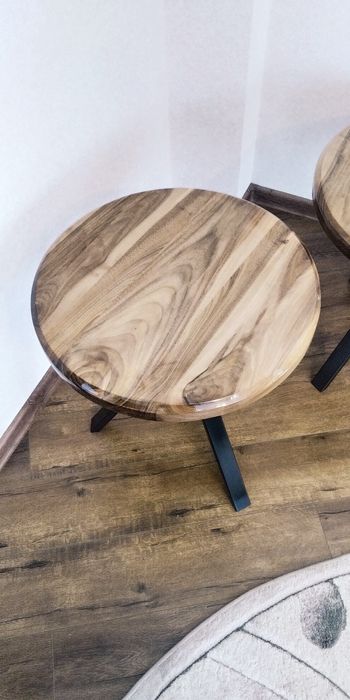 Журнальний столик.