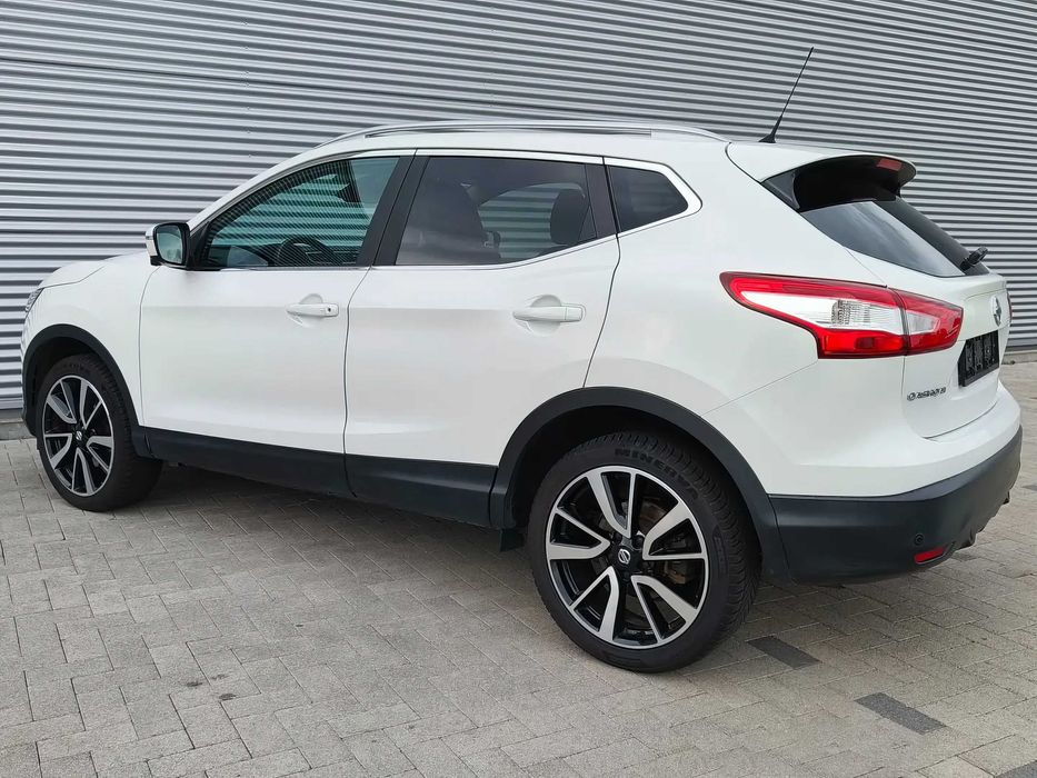 Nissan Qashqai      2016