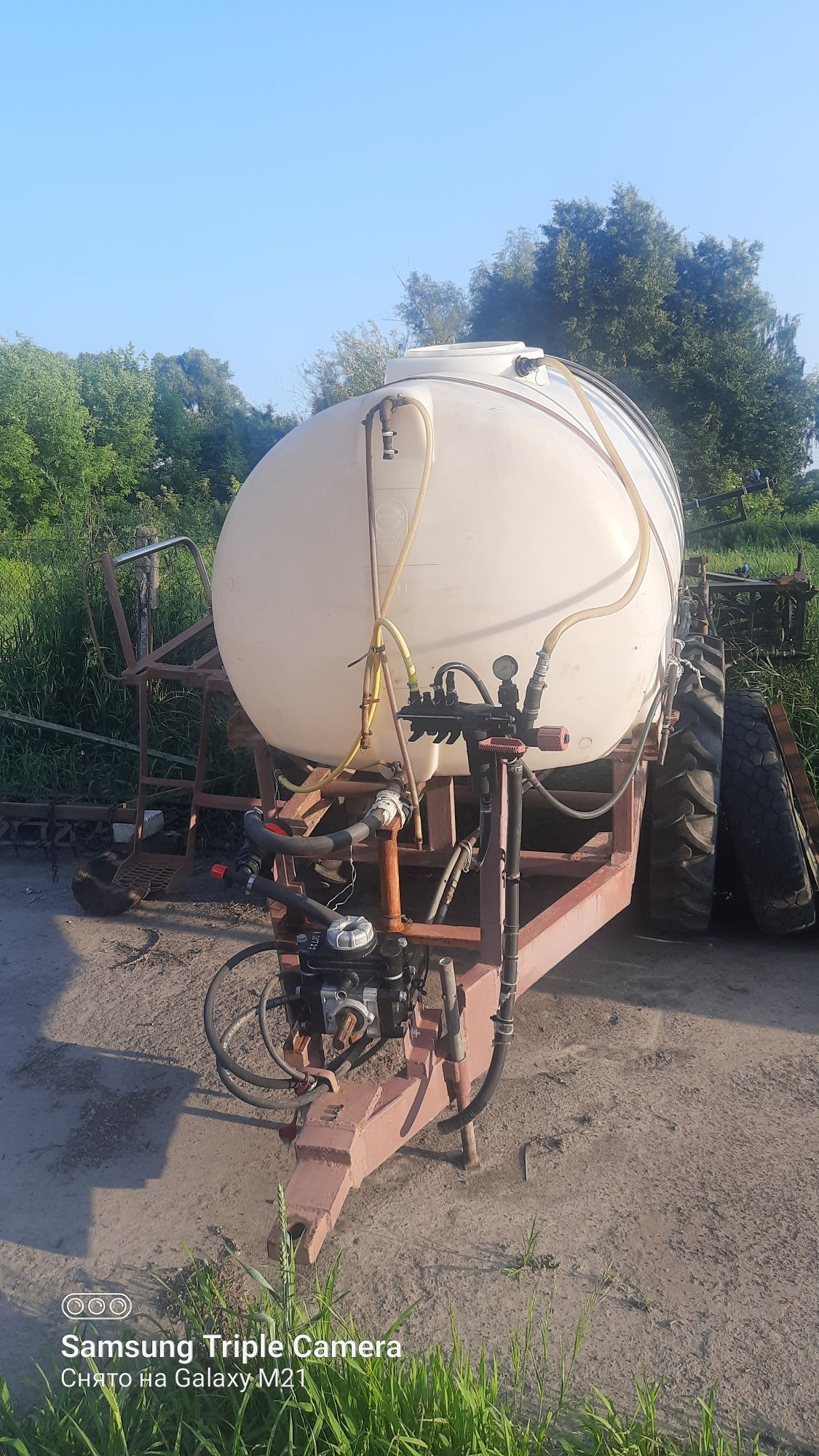Продам оприскувач.