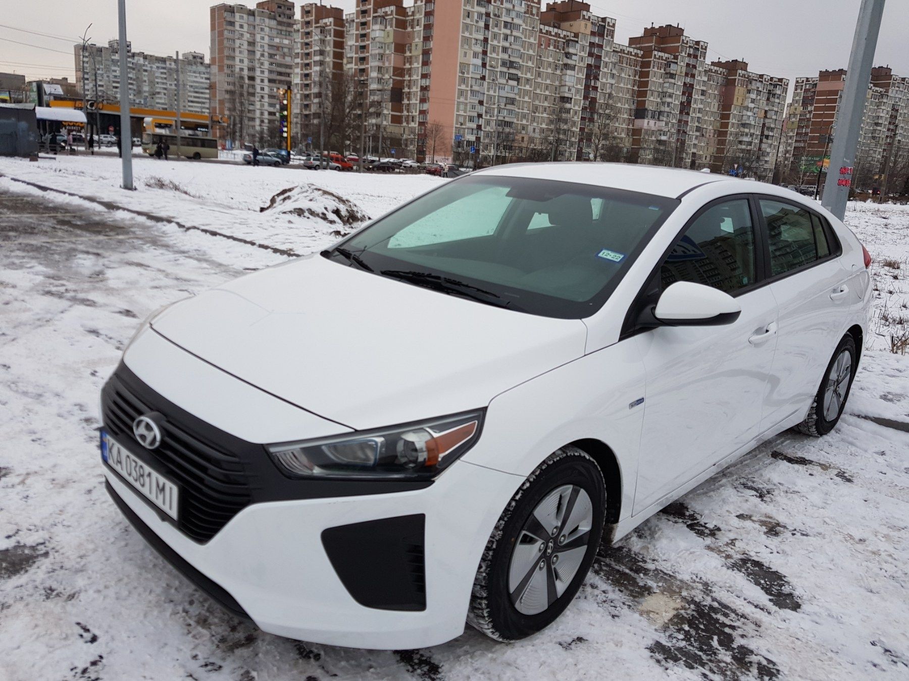 Hyundai ioniq гібрид 1.6 2017