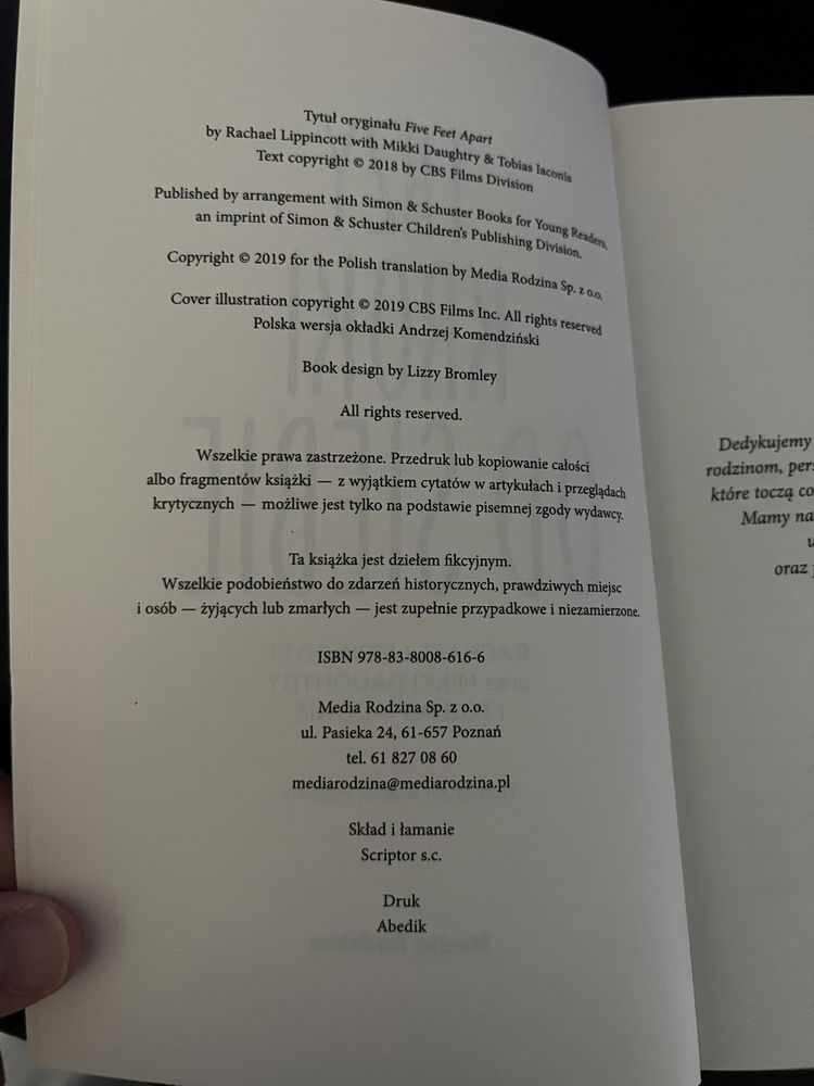 „Trzy kroki od siebie” - miękka okładka