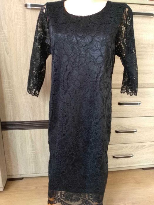 Sukienka czarna koronkowa
