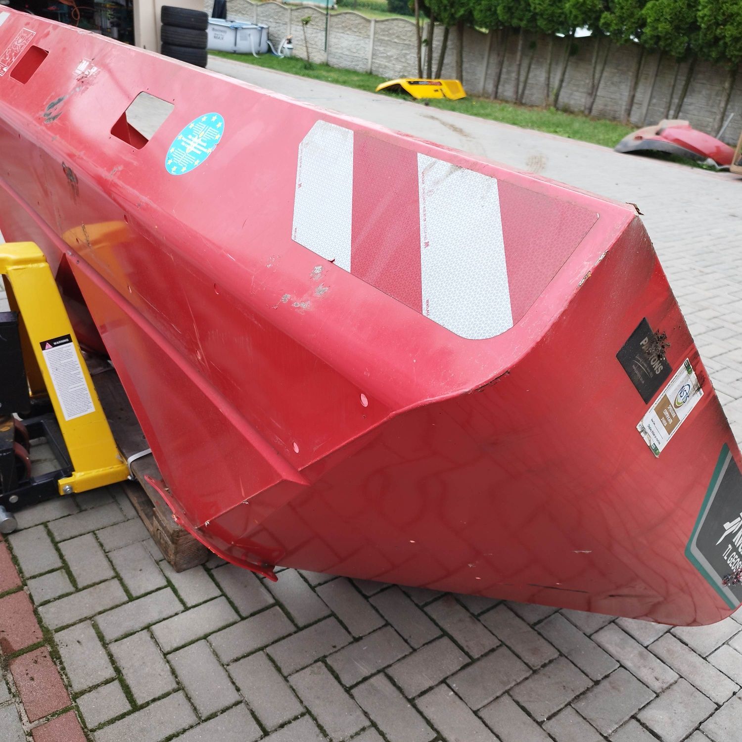 Wanna zbiornik rozsiewacz Kverneland TL