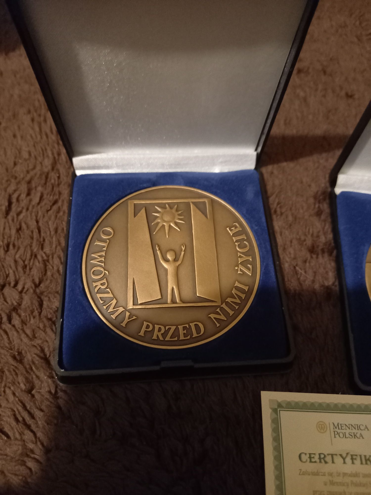 Medale okolicznościowe z Mennicy Polskiej, brąz, certyfikat
