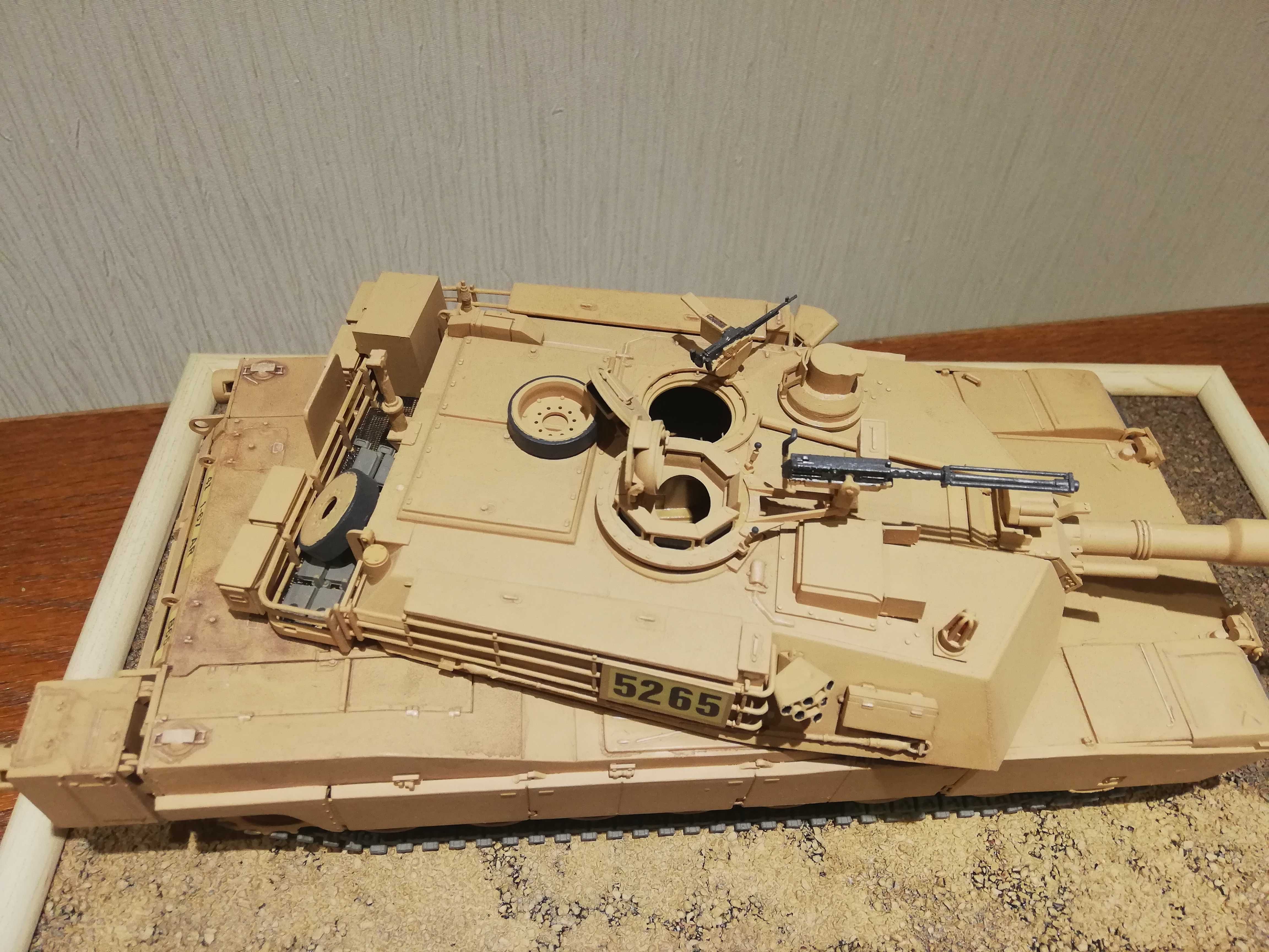 Модель танка Abrams M1A2 масштаб 1:35