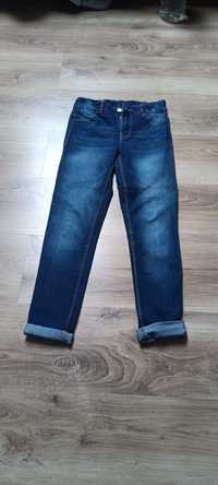 Nowe spodnie jeansy dla dziewczynki 146