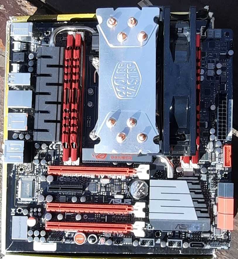 i7 3960X + Asus Rampage IV Gene + DDR3-2133MHz 16Gb