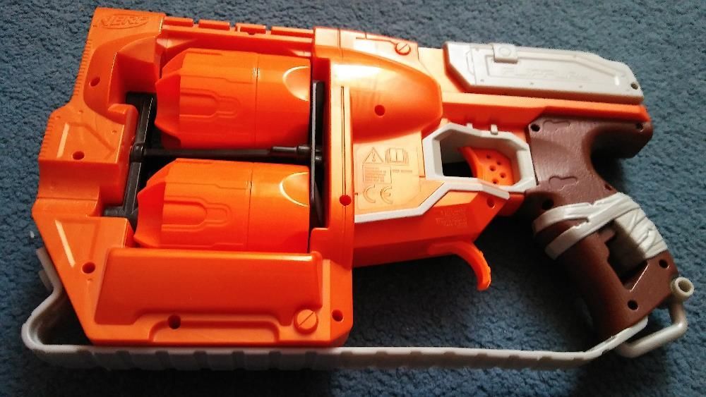 wyrzutnia Hasbro Nerf Zombie Flipfury