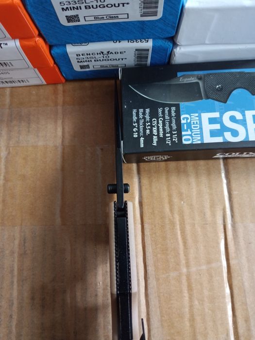 Cold Steel Espada Medium 440c to wygodny i charyzmatyczny nóż składany