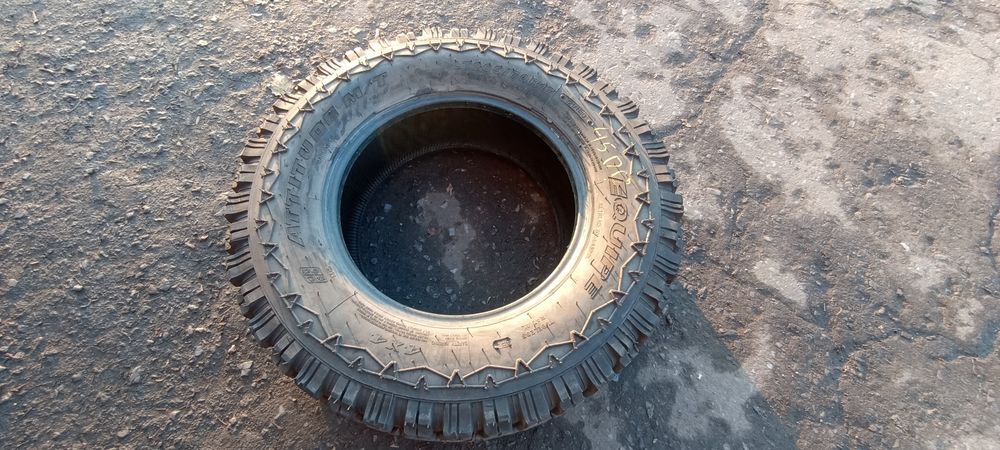 Резина R17 LT265/70  121/18Q M+S комплект