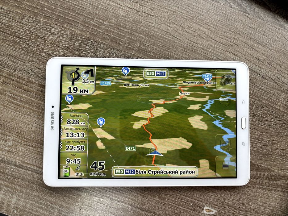 Планшет/навігатор Samsung tab E