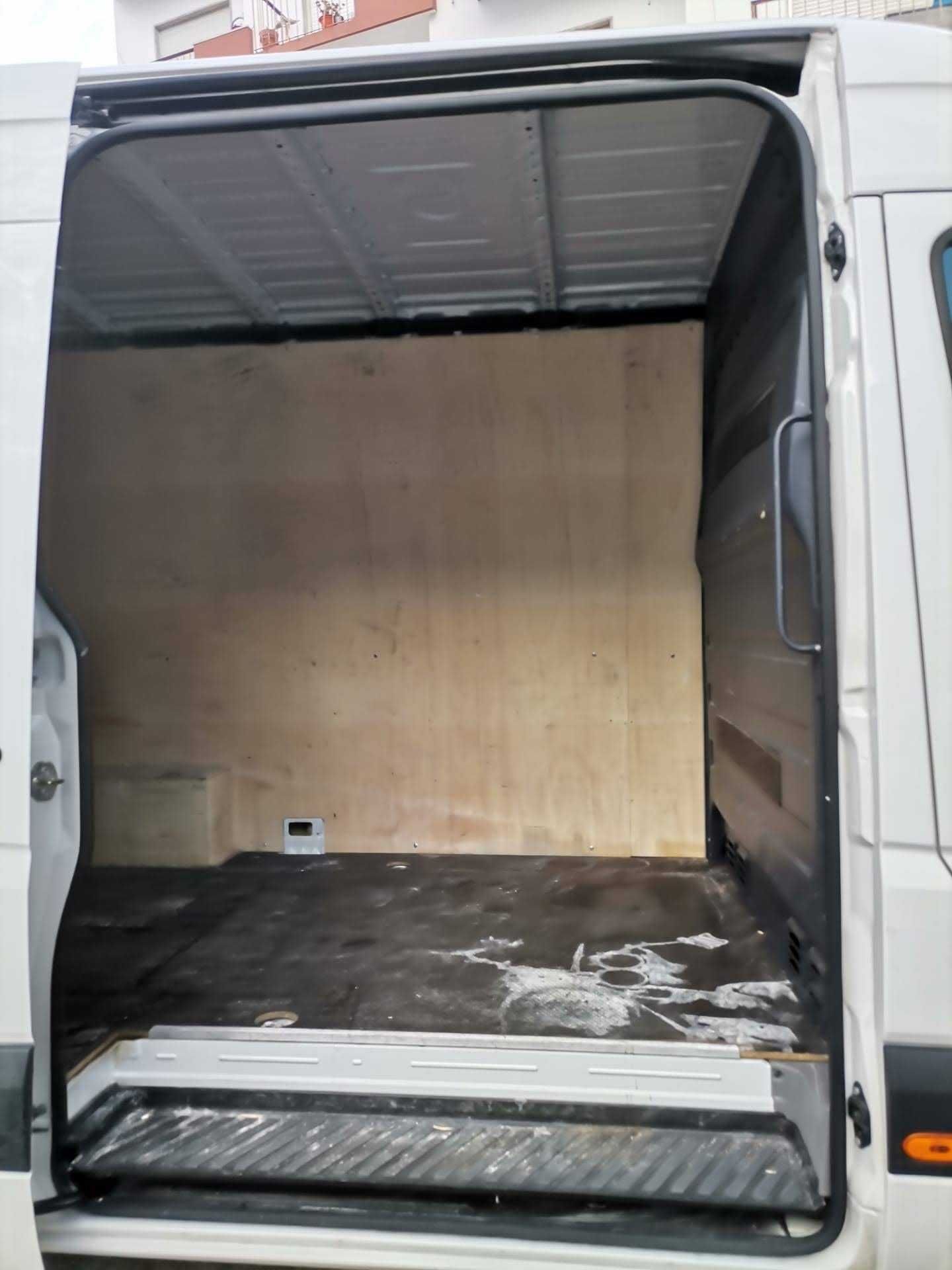 Volkswagen Crafter 2.0 tdi 180 cv 3500 kg de 2017 com 212 mil km