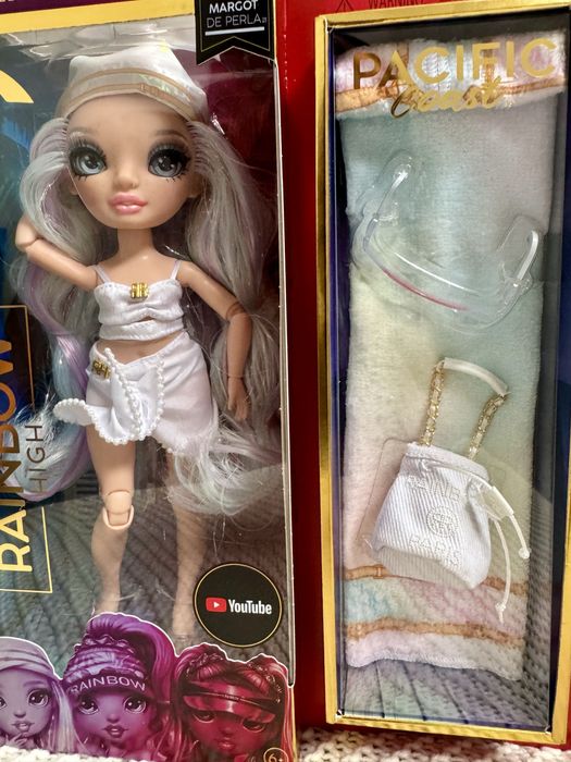 Boneca Margot dePerla da linha Pacific High de Rainbow High