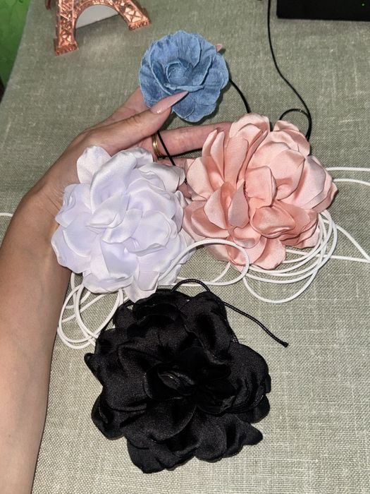 Чокер квітка на шию, прикрасити одежу цветок на шею. Весілля Девичник