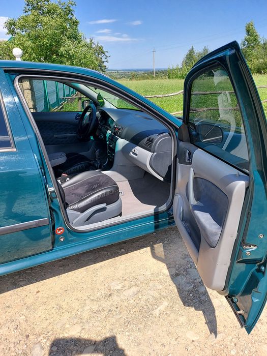 Продам машину...