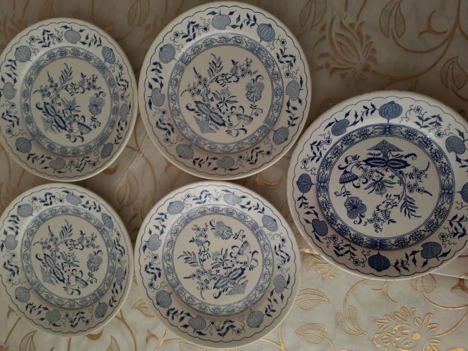 Тарелки Синий лук Буди