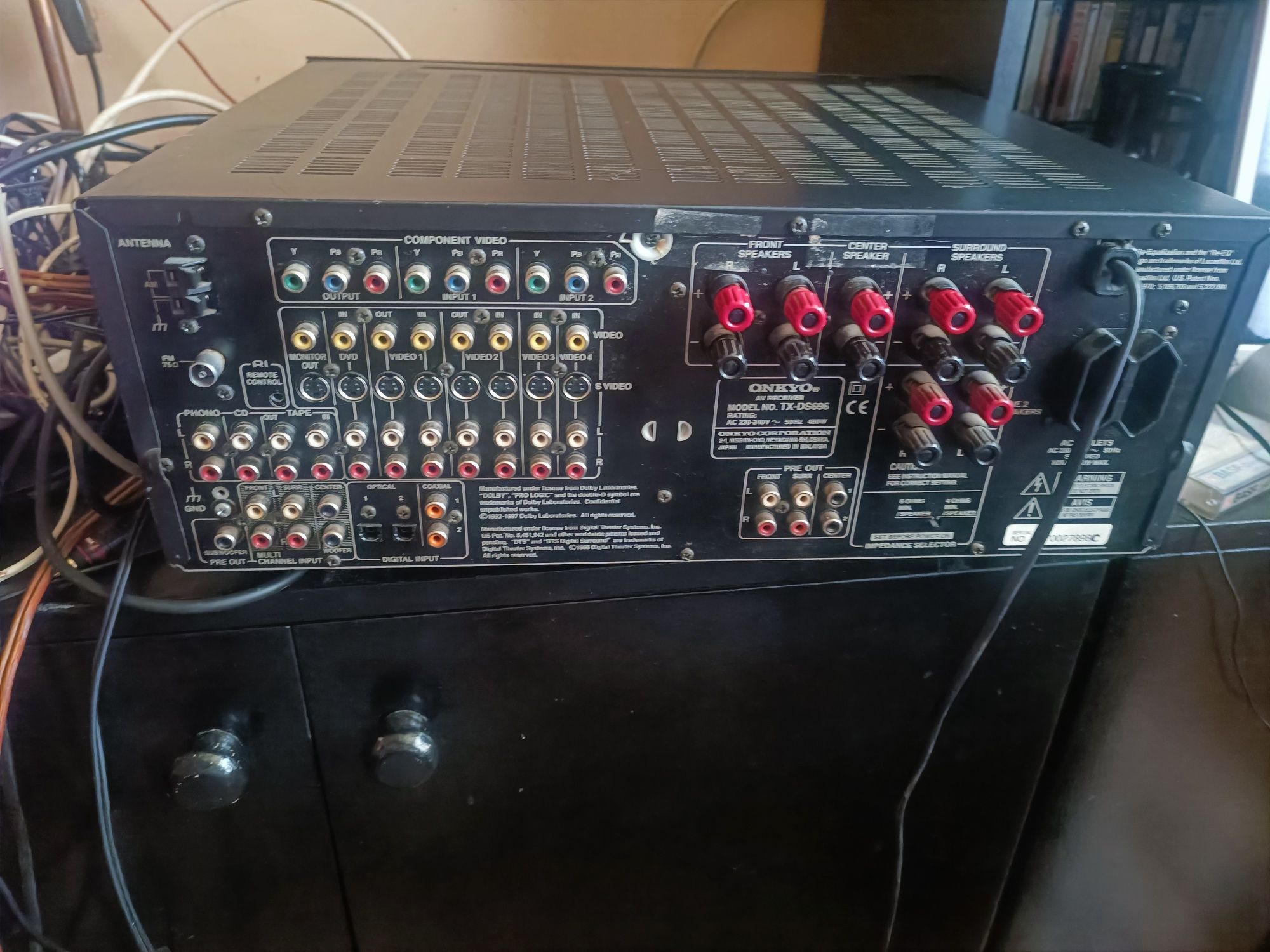 Amplituner TX-DS 696