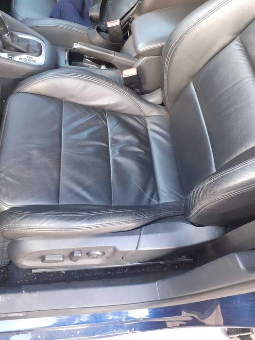 VOLKSWAGEN GOLF (VI)  1,6 автомат 2011 року