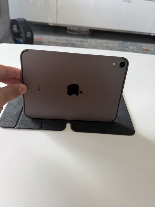 iPad mini 4G 256gb Cinzento sideral c/ capa em pele original