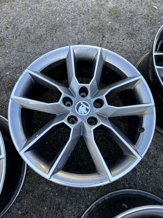 Felgi aluminiowe 5x112 18x7,5j et51 Skoda Octavia VRS
