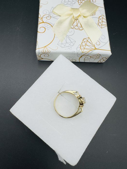 Nowy zloty pierscionek proba 585 waga 2,36g