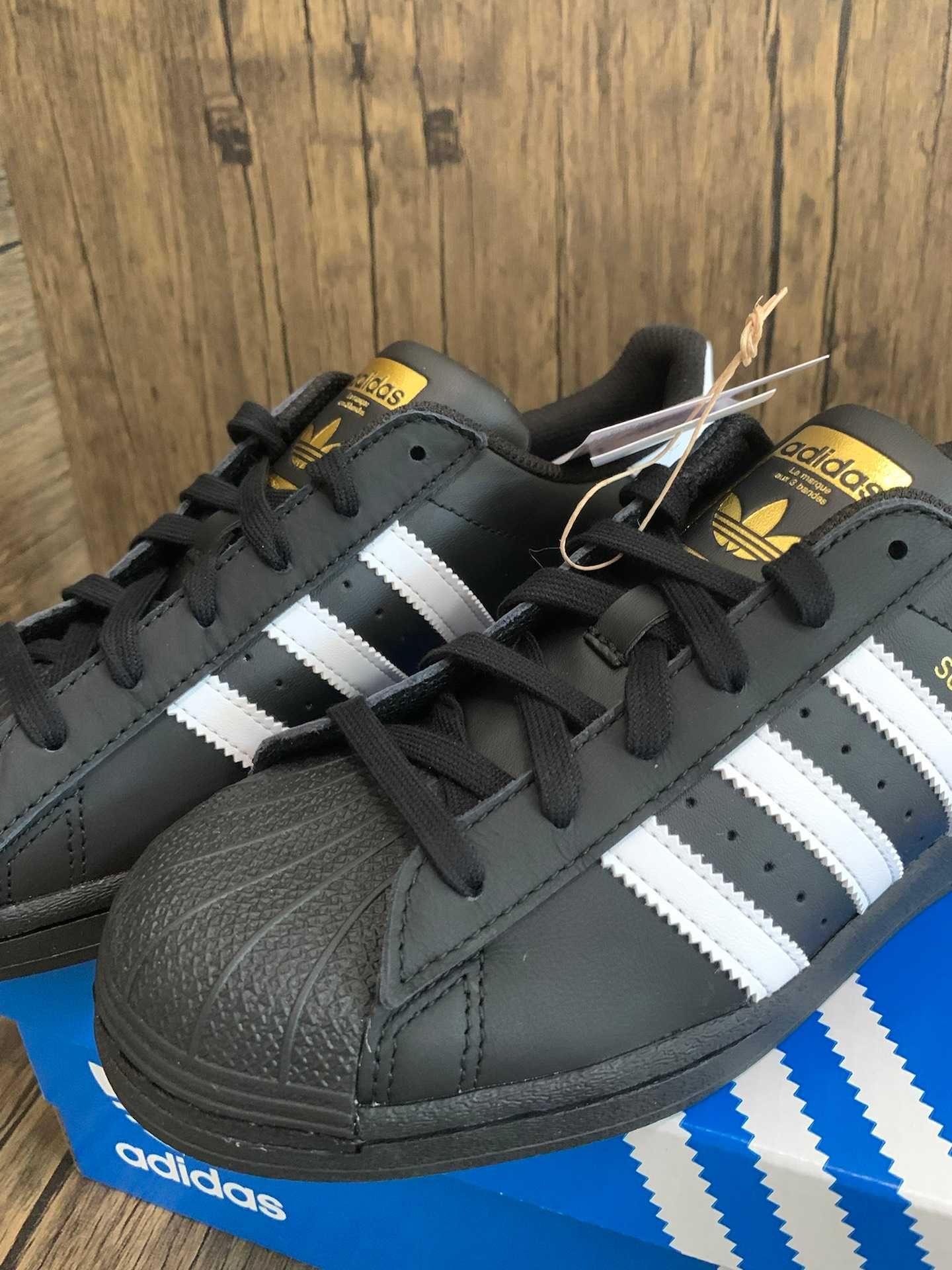 Nowy*adidas__Superstar_Core_Black UnisexTrampk R40