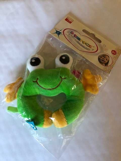 Żabka grzechotka pluszowa z metkami dla niemowląt Hencz