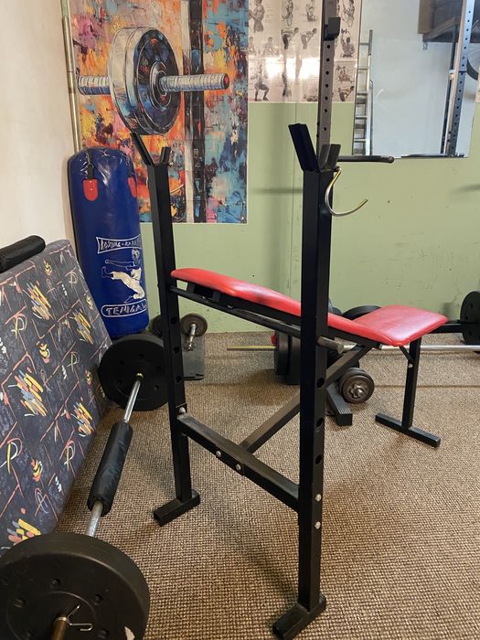 Ławeczka do wyciskania ze stojakami ławka regulowana