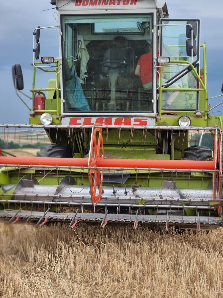 Claas Dominator 56