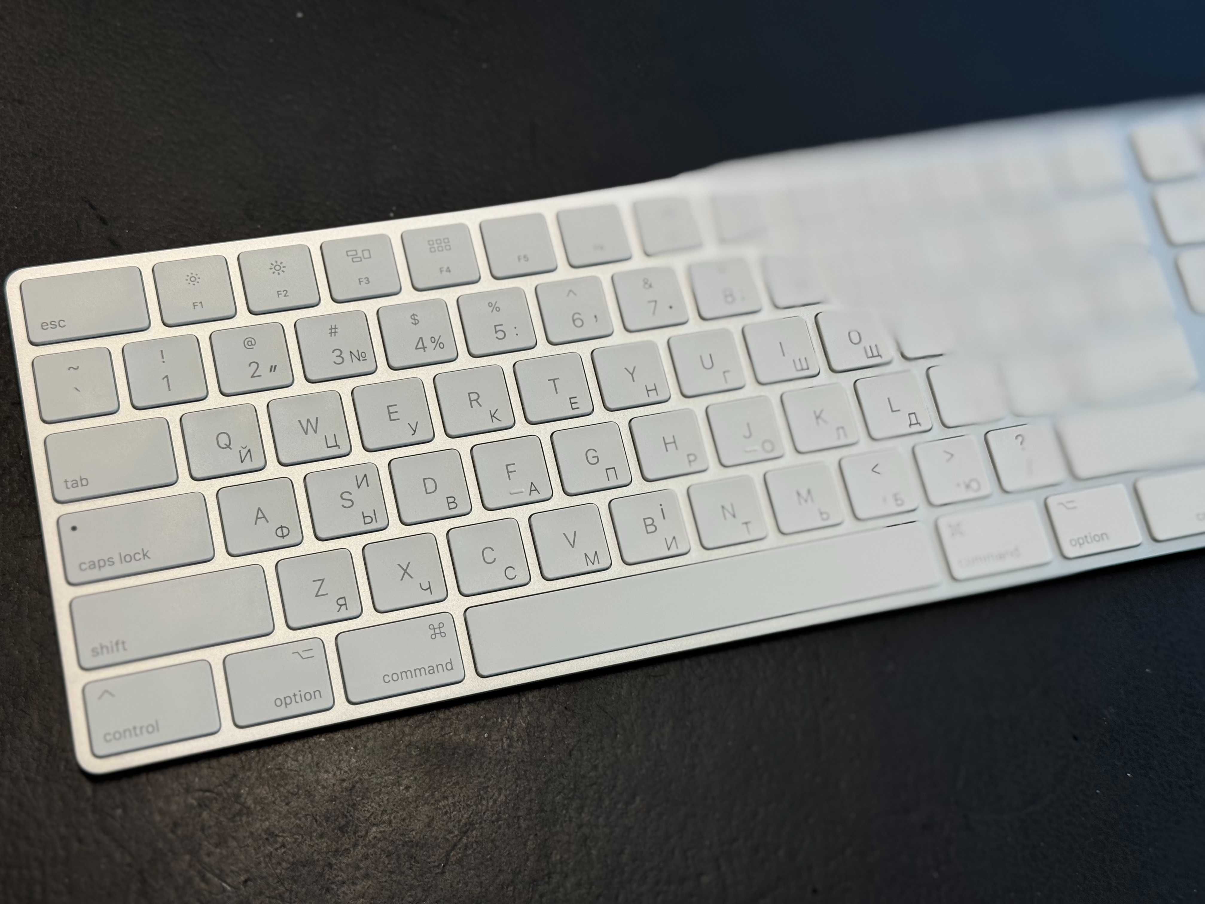 Лазерная гравировка клавиатуры MacBook Ноутбуков Клавиатур